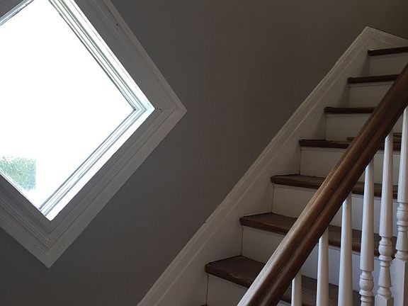 3rd image of 559 Wilton Ave