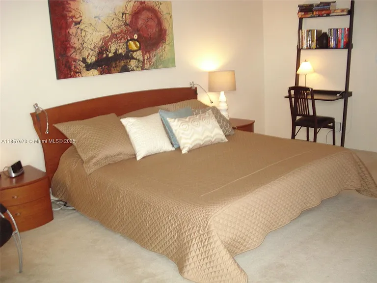 3600 Yacht Club Dr #1503 — Photo 40
