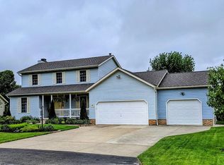 1754 Clearbrook Rd NW, Massillon, OH 44646