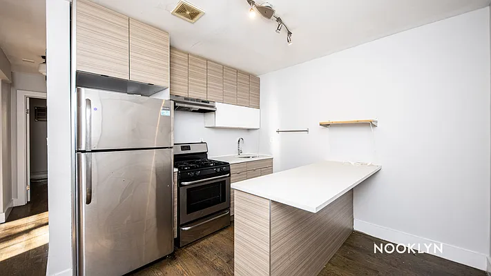 Rented by Nooklyn NYC LLC | media 2