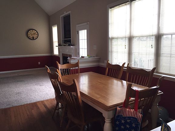 5th image of 85 Glenwood Pl