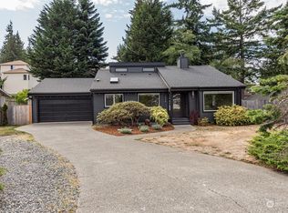 2438 W 12th St, Port Angeles, WA 98363