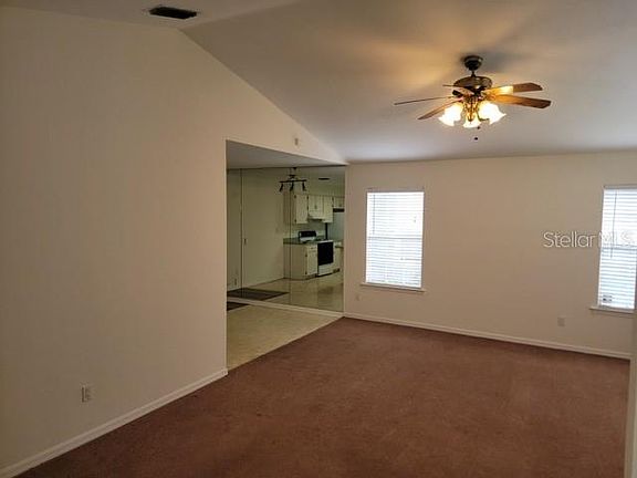 5th image of 2916 SW 40th Pl
