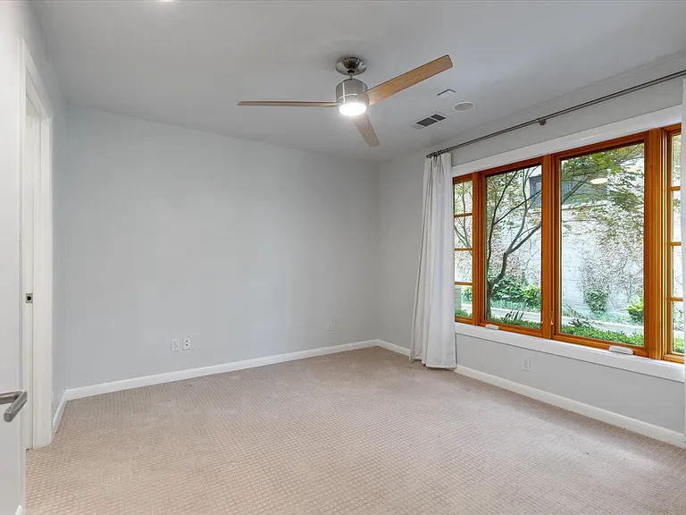 704 Arch Adams Ln — Photo 3