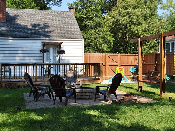 5th image of 1510 Carolyn Dr
