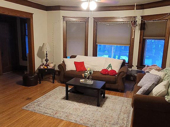 2nd image of 3053 N Farwell Ave