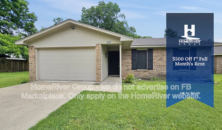 807 W Smith St — Photo 1