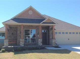 1231 Cavalry Ln, Prairie Grove, AR 72753