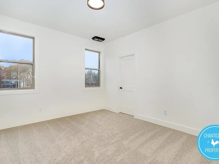 2307 Broad St — Photo 25