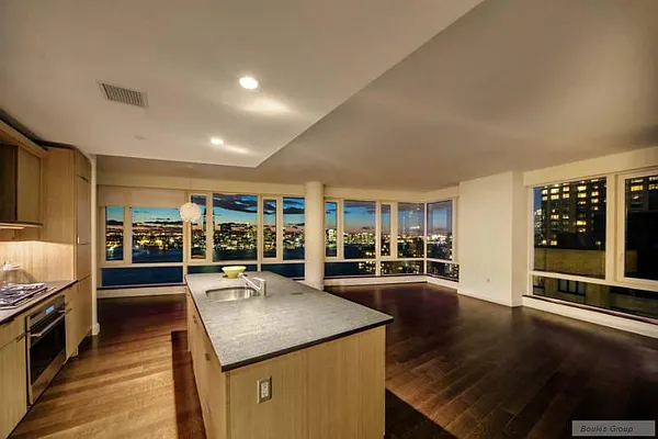 Rented by Bouklis Group | media 18