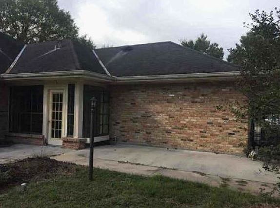 3rd image of 210 Wellington Dr