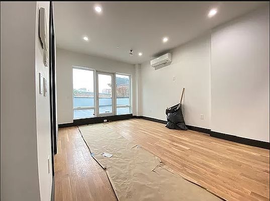 3rd image of 1049 Rogers Ave #306