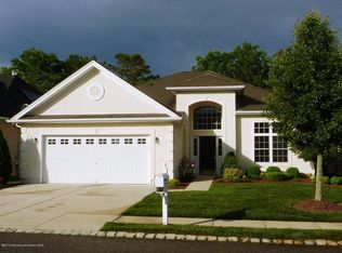 29 Oakmont Ln, Jackson, NJ 08527