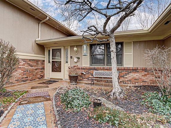 4th image of 2055 Washington Creek Ln
