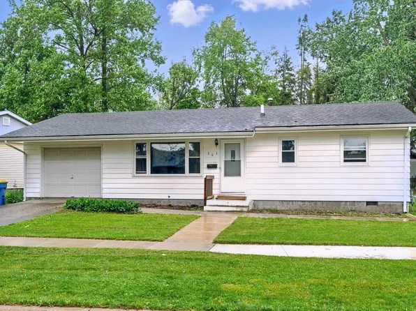 303 Fieldcrest Dr, Angola, IN 46703