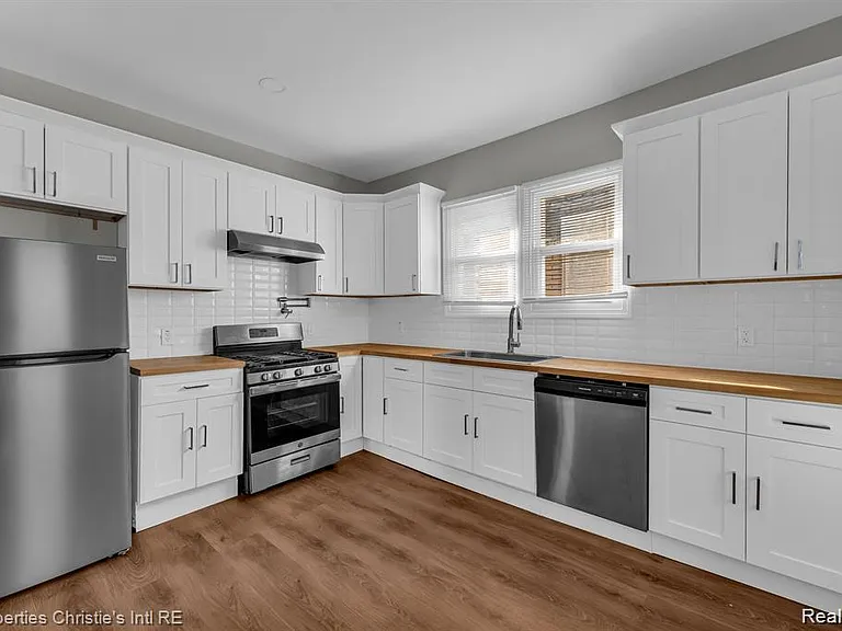 2508 Clairmount St — Photo 11