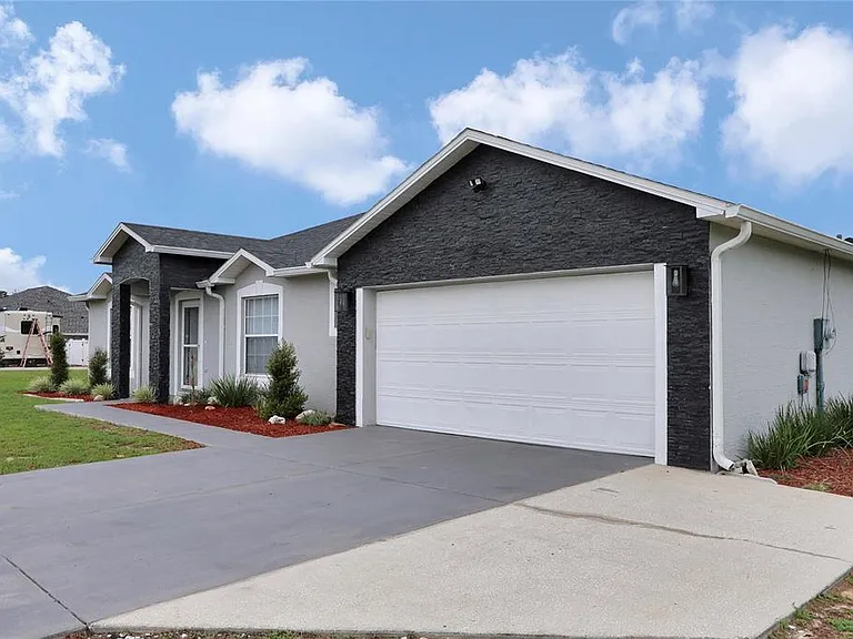 10648 SW 38th Ave — Photo 41