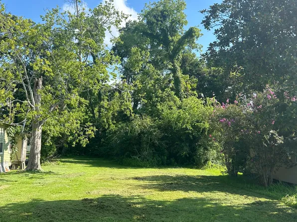 306 W Edwards St, Rayne, LA 70578