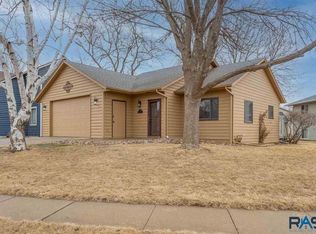 2408 S Avondale Ave, Sioux Falls, SD 57110