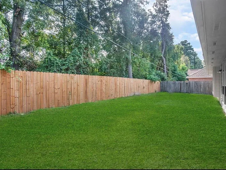 3210 Woodcreek Glen Ln — Photo 26