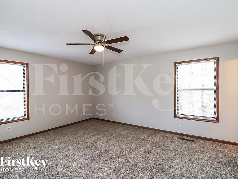 213 Park Ave — Photo 10