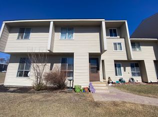 7914 Yates Ave N, Brooklyn Park, MN 55443