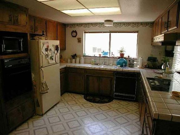 Spacious Kitchen