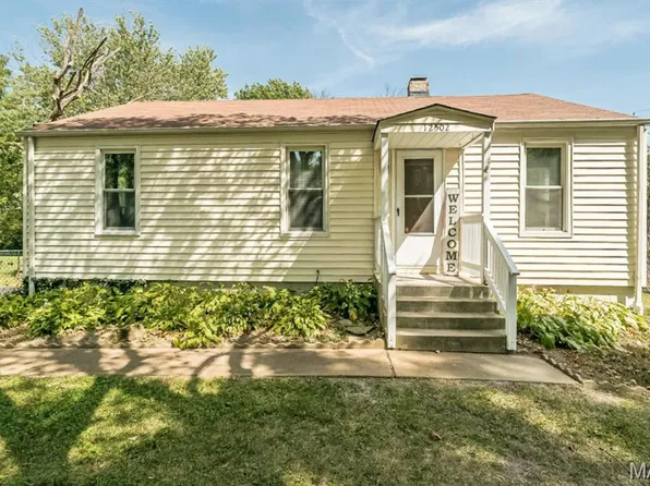 12502 Hillview Dr, Saint Louis, MO 63138