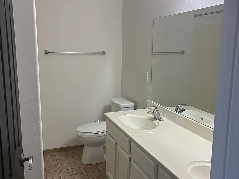 884 Liberty Ln — Photo 21