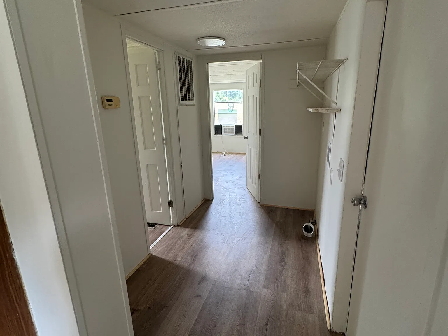 2 bed, 1100 sqft, $950 — Photo 2