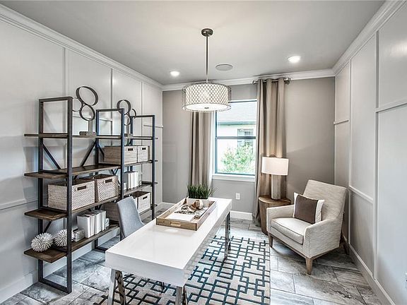 4th image of 19645 Utopia Ln
