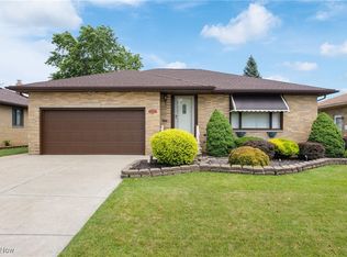 4899 Autumn Ln, Brooklyn, OH