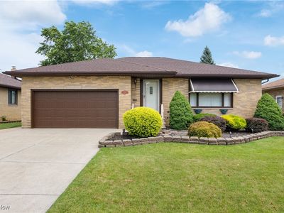 4899 Autumn Ln, Brooklyn, OH, 44144