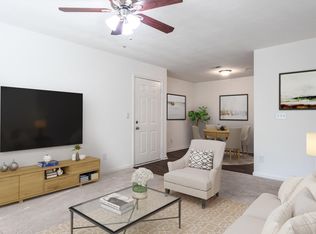 428 Acorn Grove Ln #C, Chesapeake, VA 23320