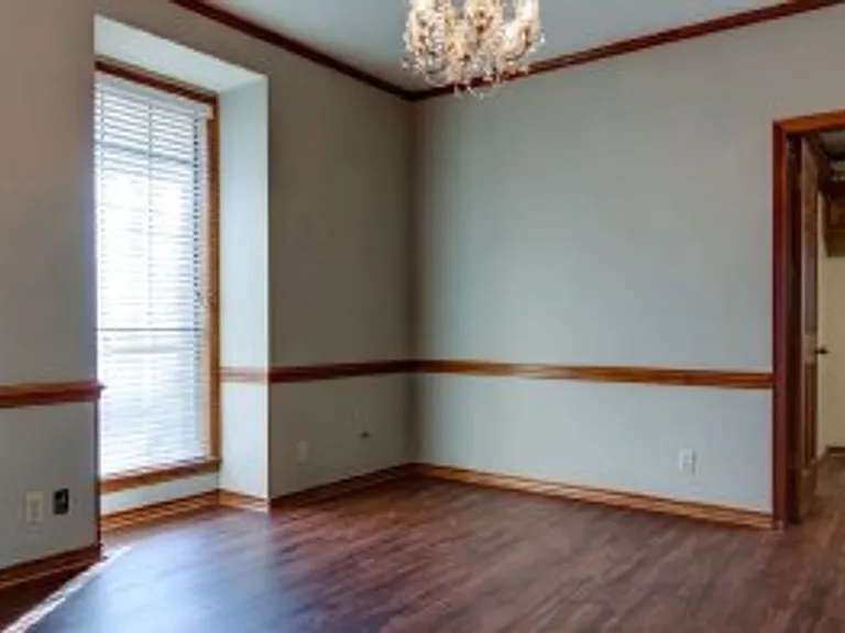 3008 Crestridge Dr — Photo 3