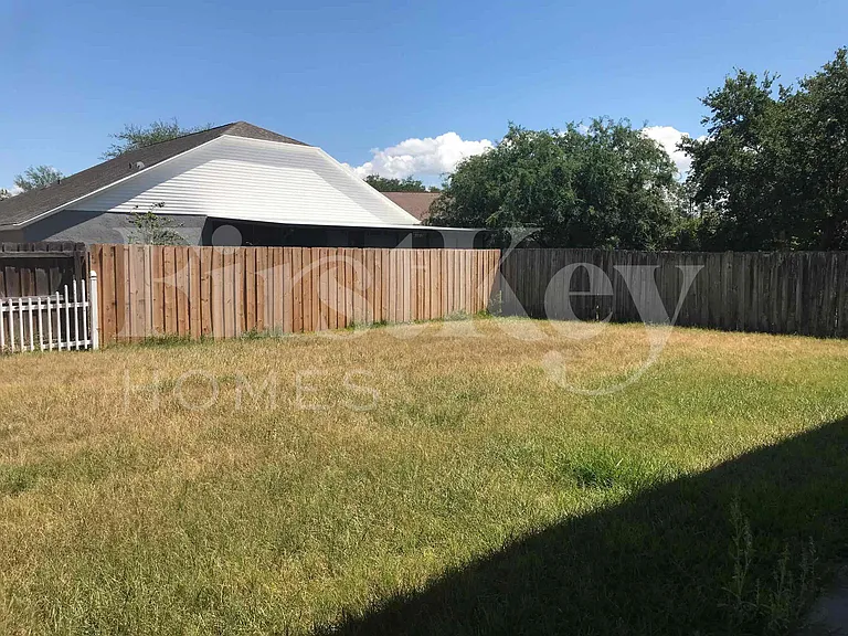 3609 Warmspring Way — Photo 31
