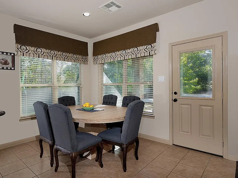 222 Hawkhurst Ct — Photo 12