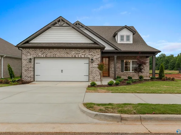 19942 Pebble Brook Ln, Athens, AL 35611