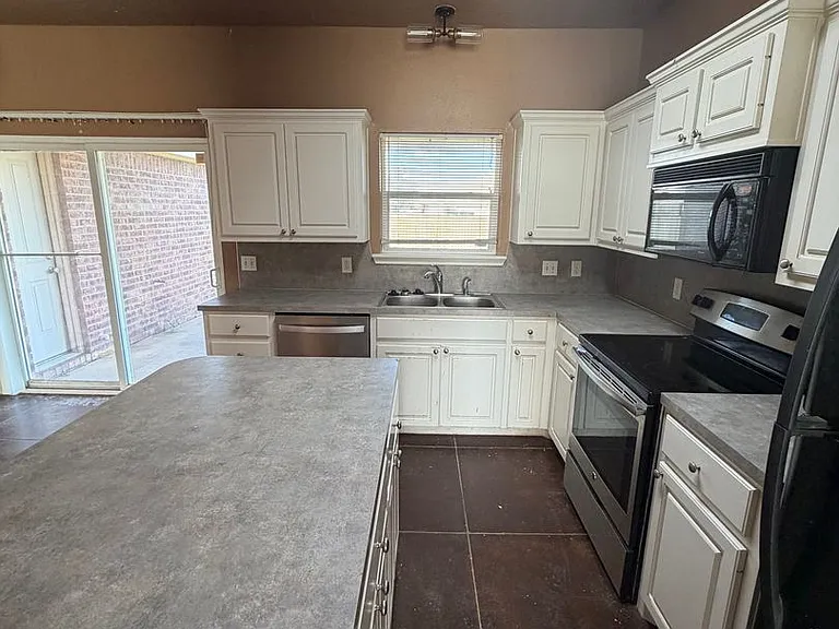 516 N Dover Ave — Photo 4