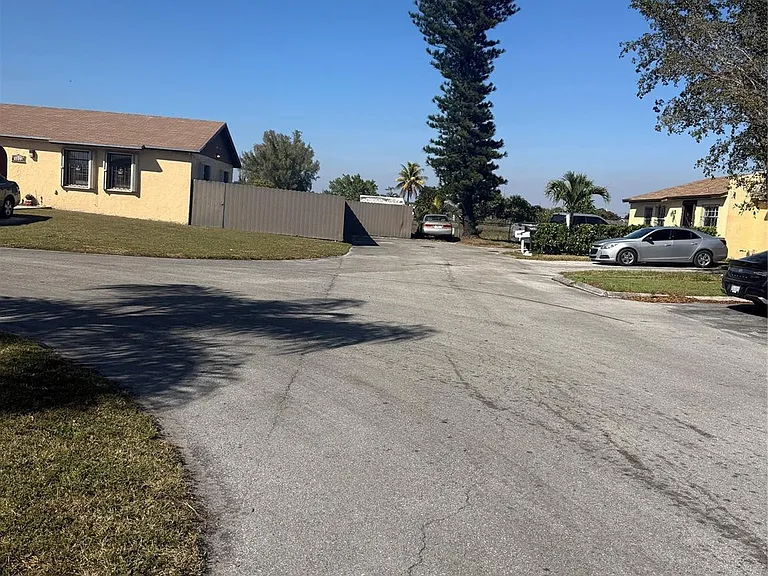 3007 NW 204th Ter — Photo 19
