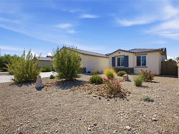 3rd image of 486 Paddock Drive