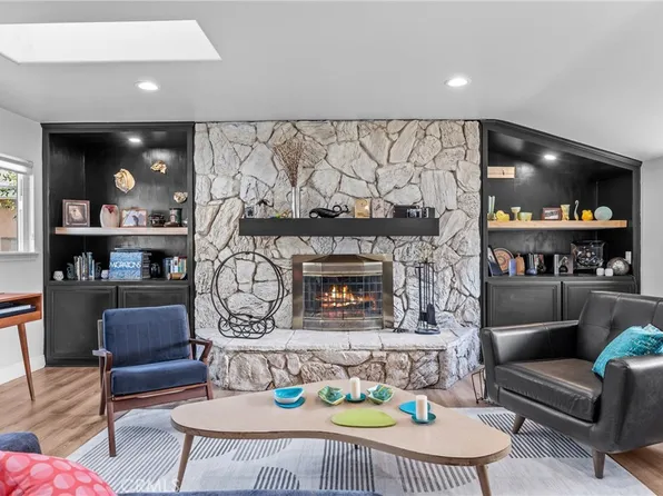 23831 Vanowen St, West Hills, CA 91307