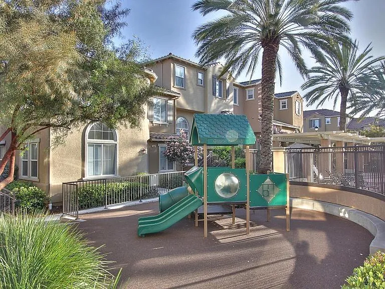 1865 Garzoni Pl — Photo 29