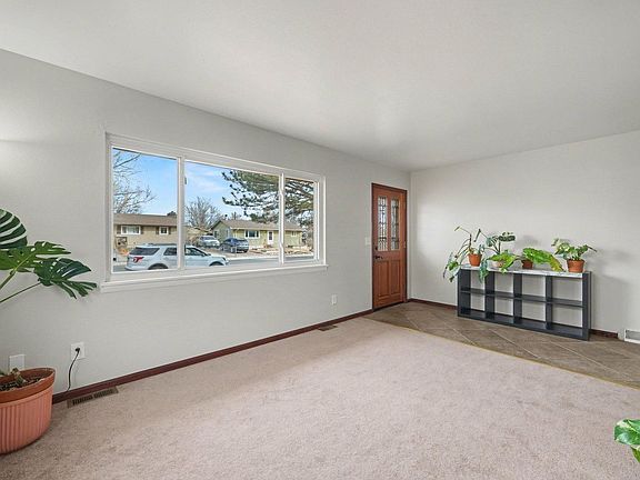 3rd image of 3737 Franklin Ave