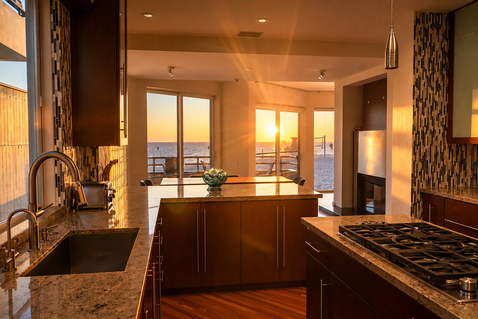 2 bed, 2.5 bath, 2346 sqft, $16,000 — Photo 3
