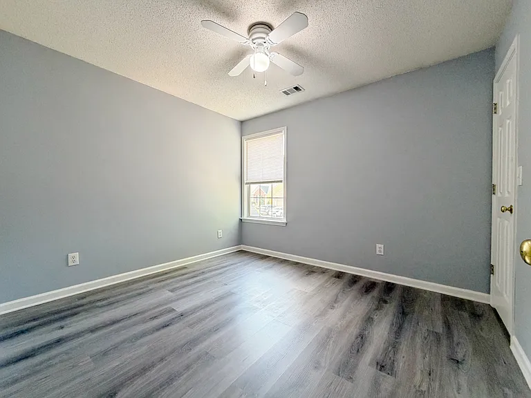 11545 Carriage Park Ln — Photo 15
