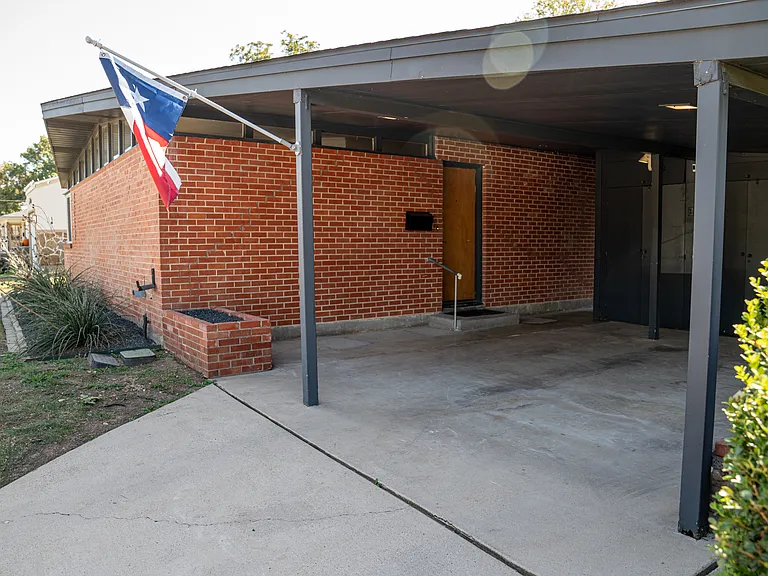 3259 Binyon St — Photo 23
