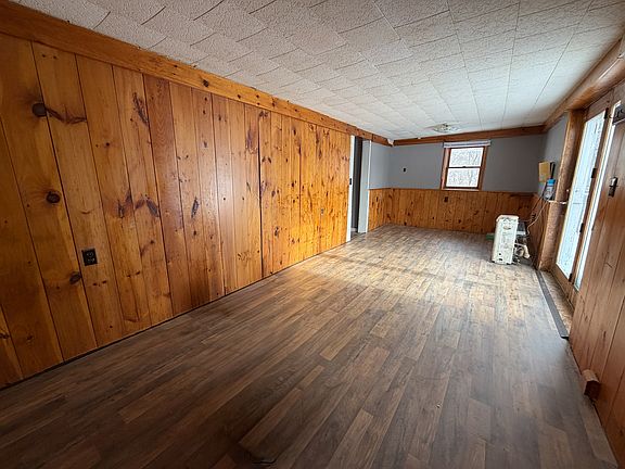 3rd image of 199 Main St APT 5