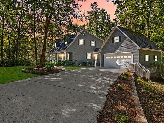 2nd image of 104 Timberland Dr