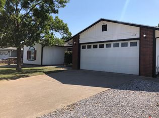 3152 Seminole Dr, Redding, CA 96001